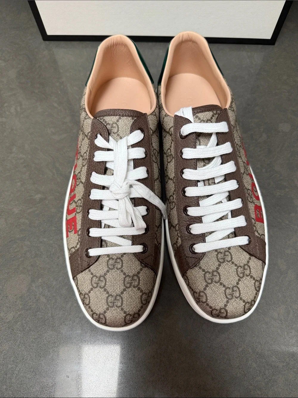Gucci GG Supreme Boutique Sneakers Men’s 11 NIB
